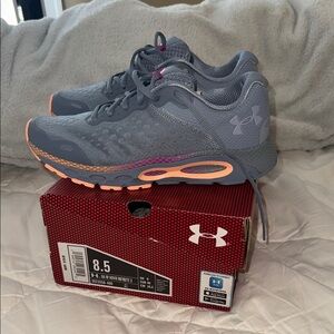 Under Armour Womens HOVR Infinite Blue Running Shoes Sneakers Size 8.5 NEW